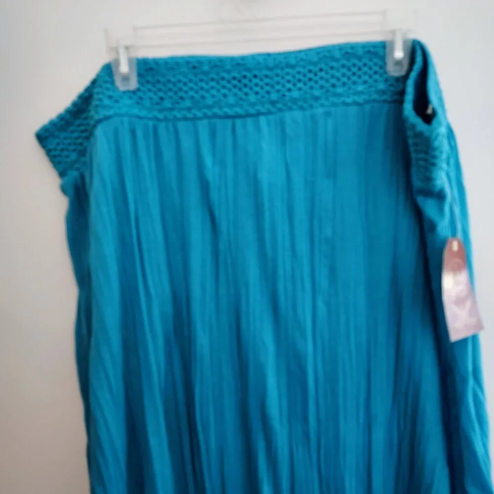 Faded Glory Maxi skirt in aqua blue with crochet trim waist (size 3X)